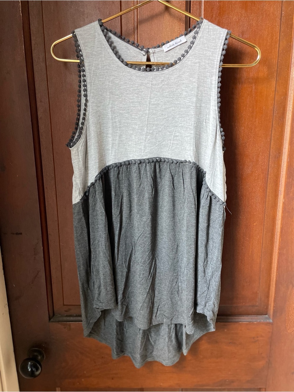 White Birch women's small sleeveless gray top